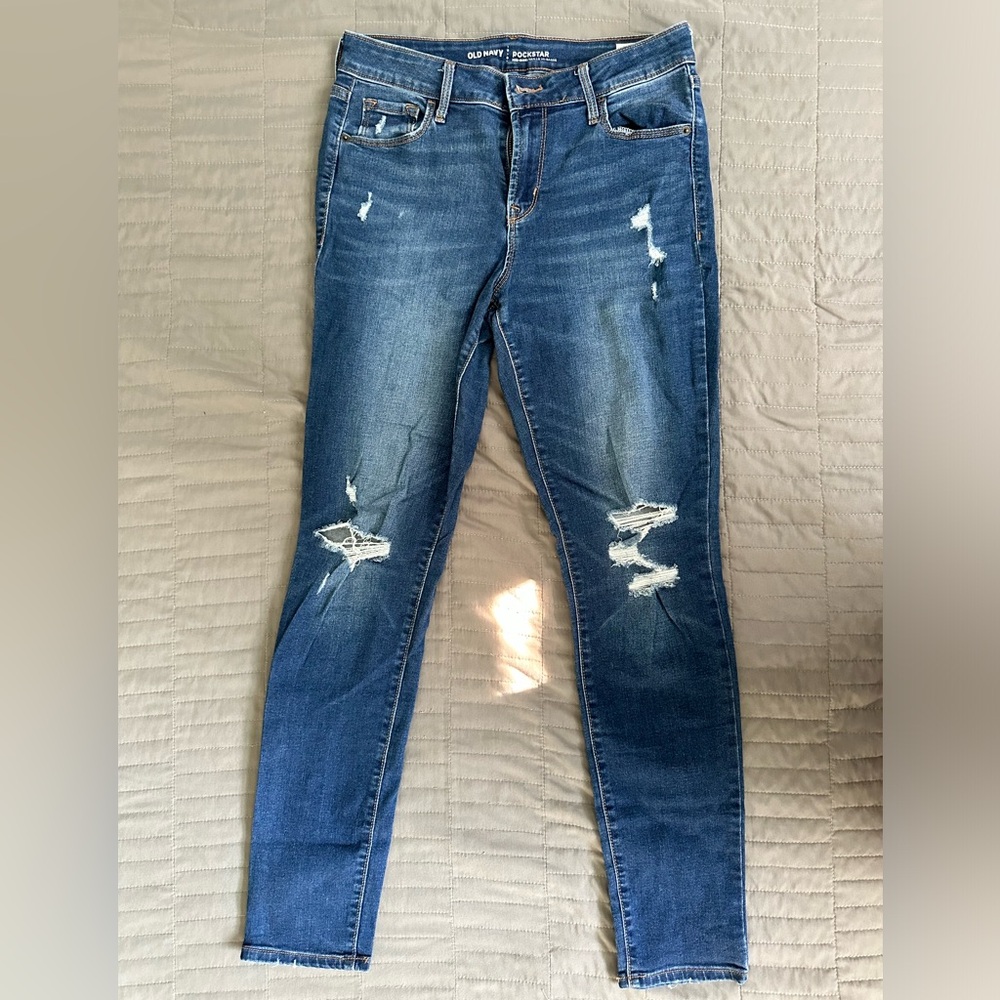 Old Navy Ripped Skinny Jeans | Size 6
